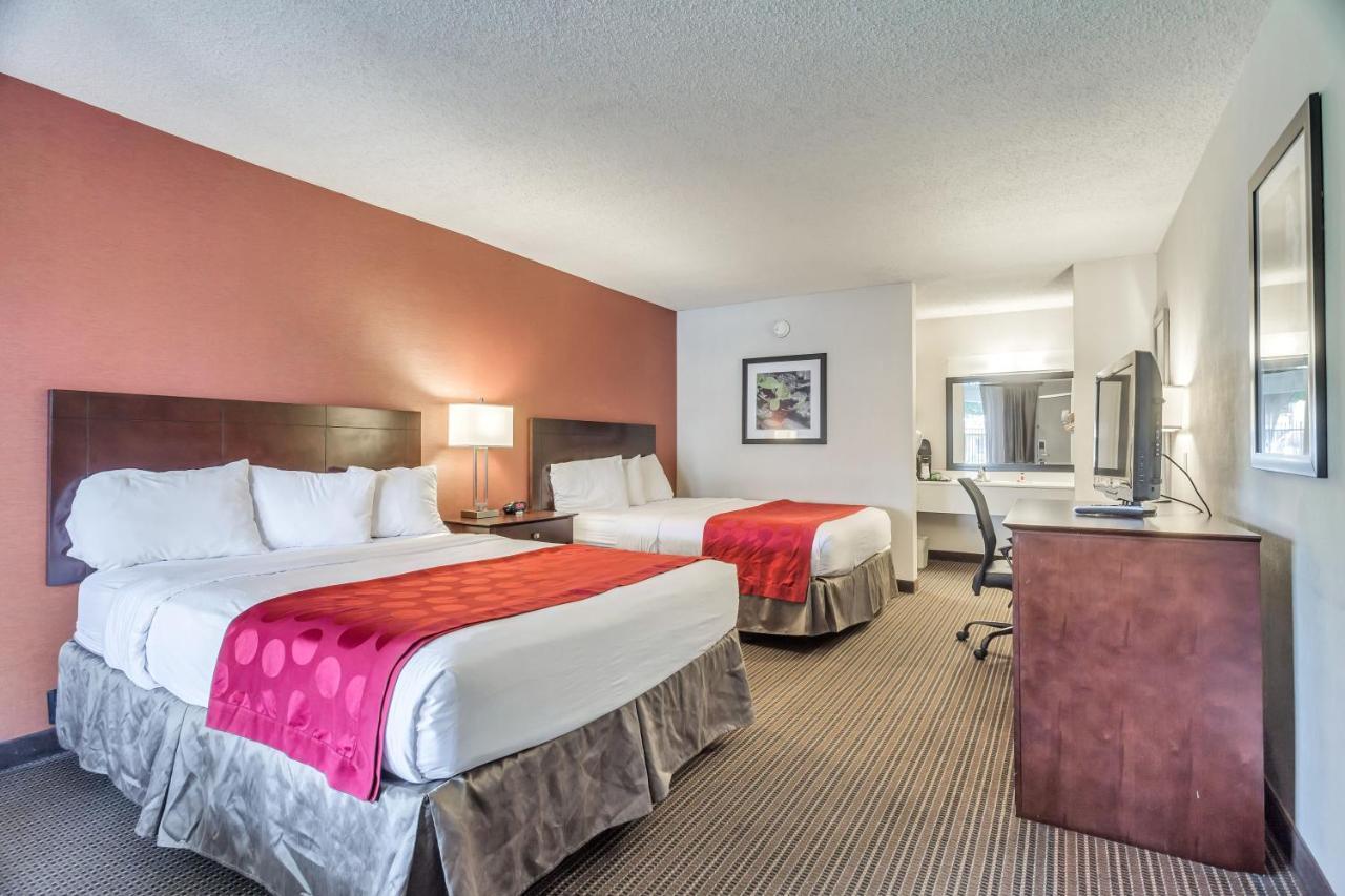 Ramada By Wyndham Salt Lake City North Temple Eksteriør billede