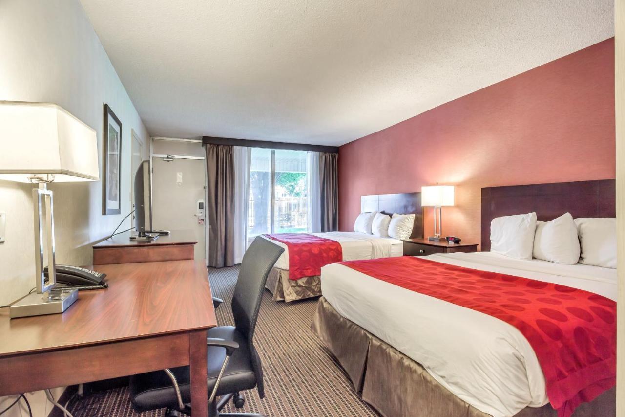 Ramada By Wyndham Salt Lake City North Temple Eksteriør billede